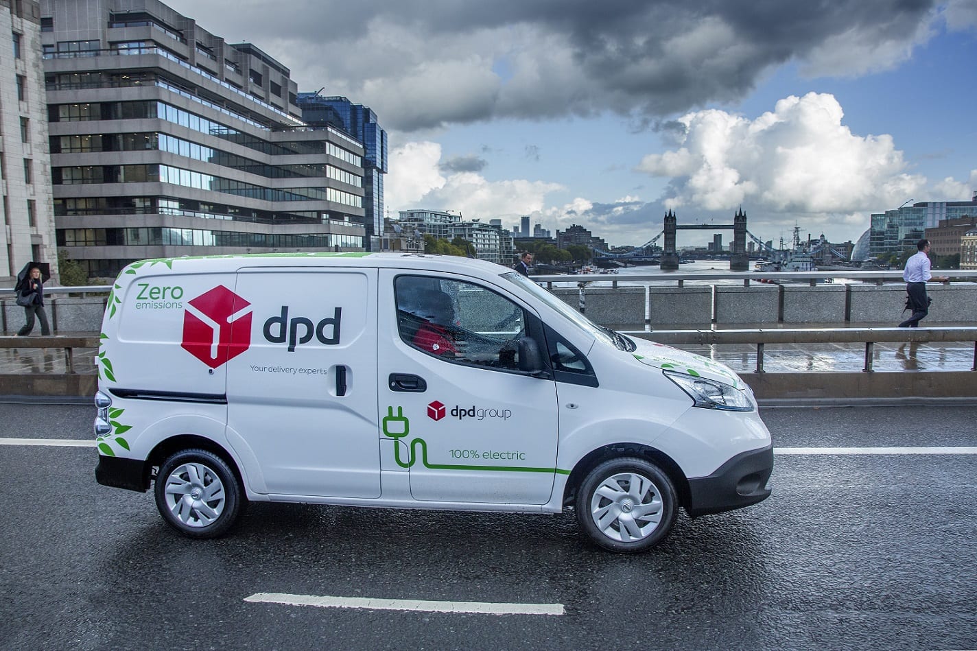 DPD strikes EV fleet deal with Nissan CiTTi Magazine