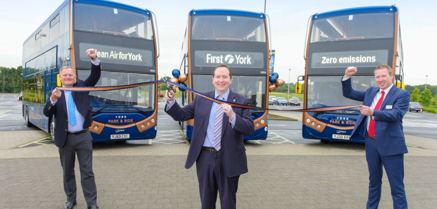 First Bus rolls out UK's biggest zero-emission park and ride fleet ...