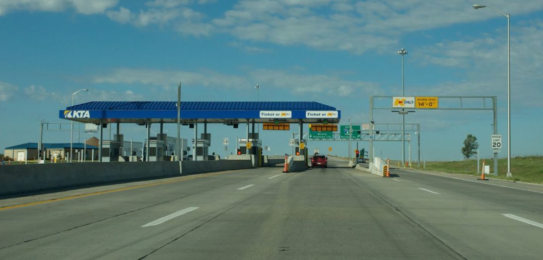 Kansas Turnpike Authority awards cashless toll zone construction 